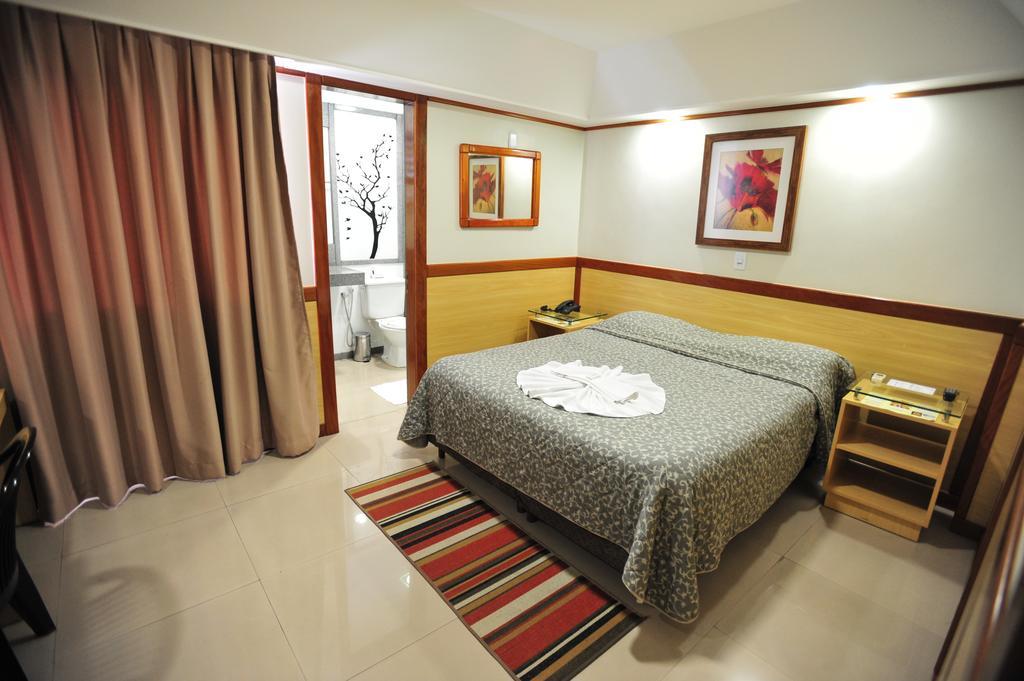 Hotel Premium Plaza Muriaé Esterno foto
