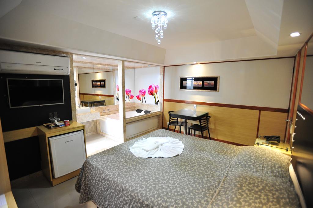 Hotel Premium Plaza Muriaé Esterno foto