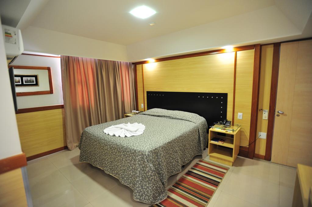 Hotel Premium Plaza Muriaé Esterno foto