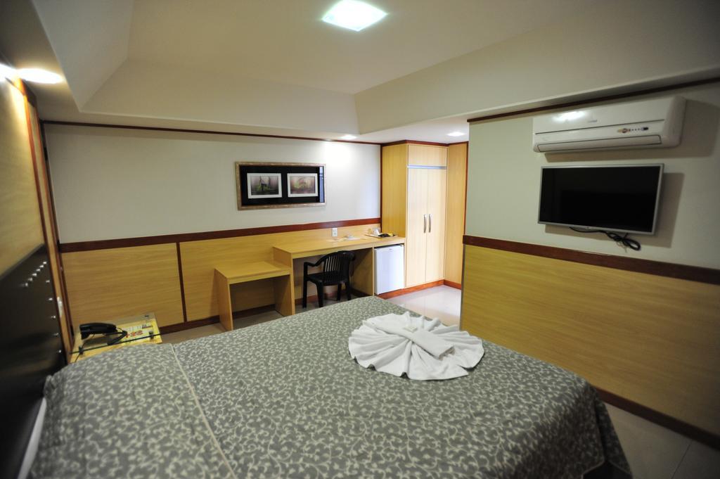 Hotel Premium Plaza Muriaé Esterno foto