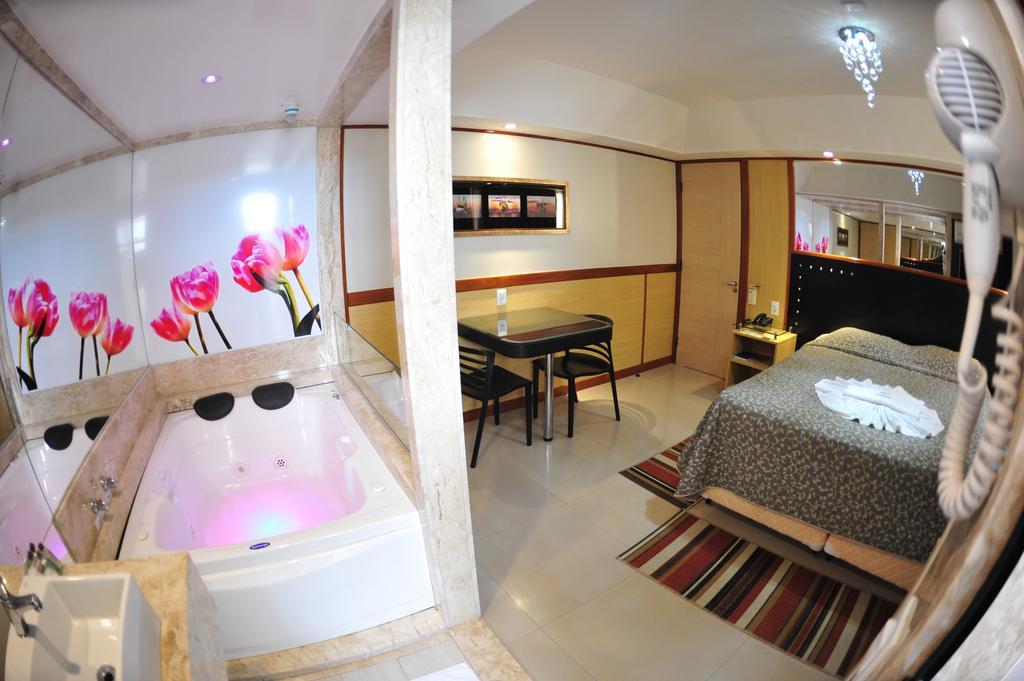 Hotel Premium Plaza Muriaé Esterno foto