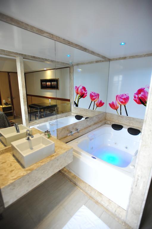 Hotel Premium Plaza Muriaé Esterno foto