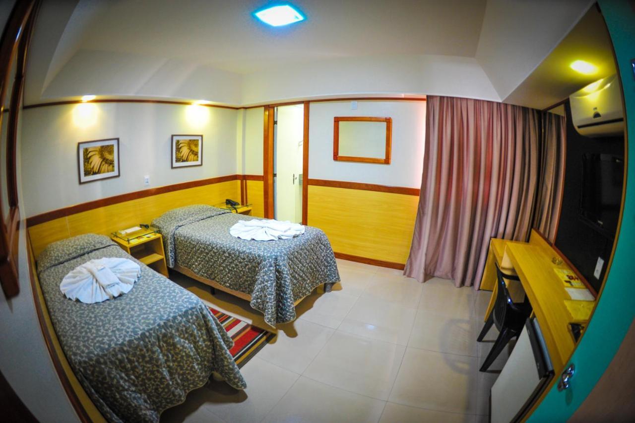 Hotel Premium Plaza Muriaé Esterno foto