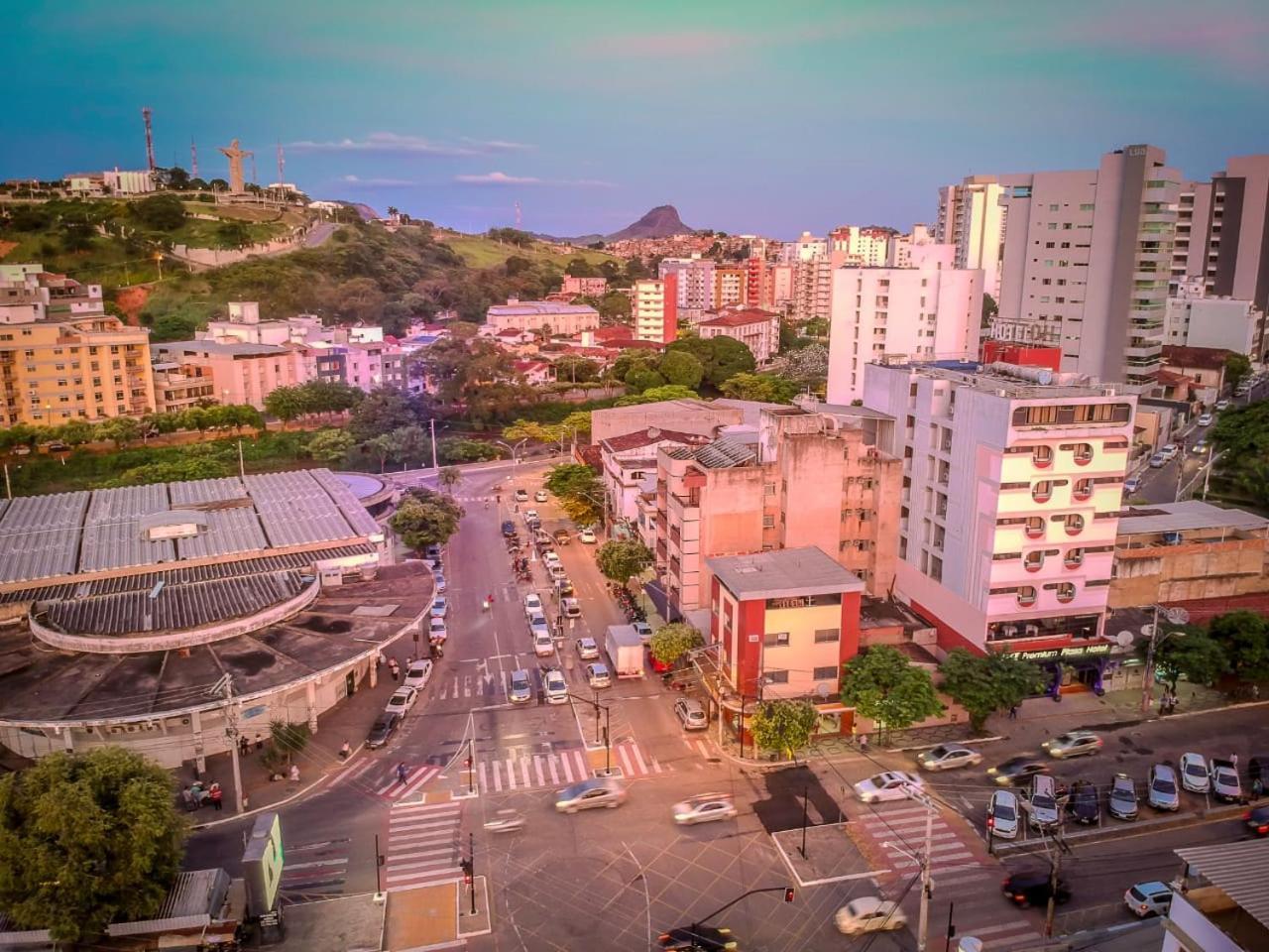 Hotel Premium Plaza Muriaé Esterno foto